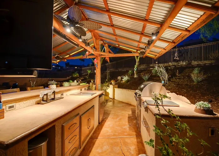 2 Mi To Havasu: Poolside Paradise! * Lake Havasu City