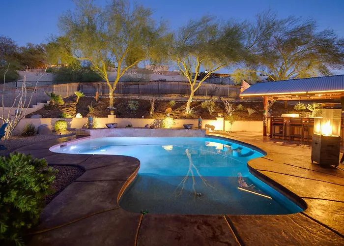 2 Mi To Havasu: Poolside Paradise!